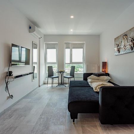 Cozy Penthousestudio Cityview W12 Boekarest Buitenkant foto